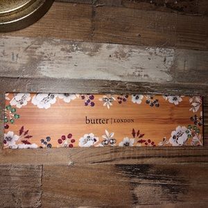 Natural Goddess Eyeshadow Palette